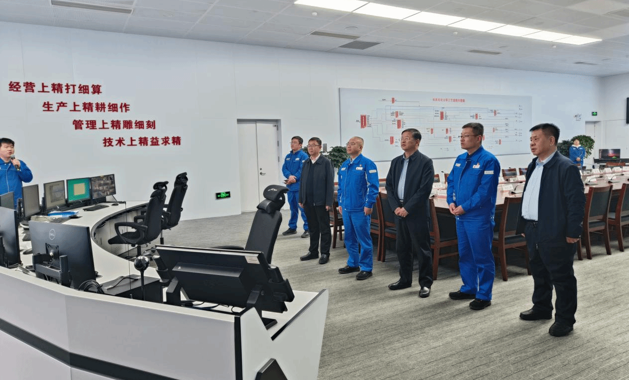 深化校企合作，共育专业人才——校长钱建华率队走访中国石油长庆石化公司调研计算机及办公设备维修领域合作